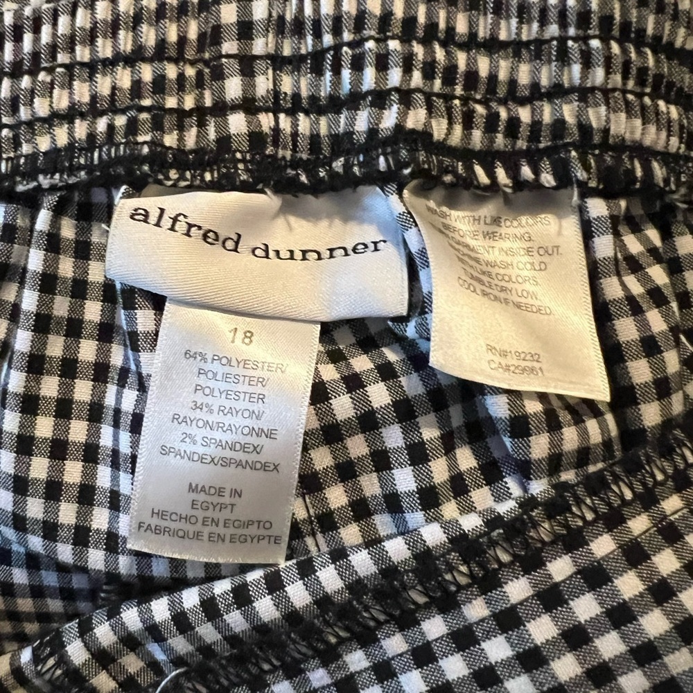 ⭐️Alfred Dunner Black and White Checkered Pants - Picture 4 of 4